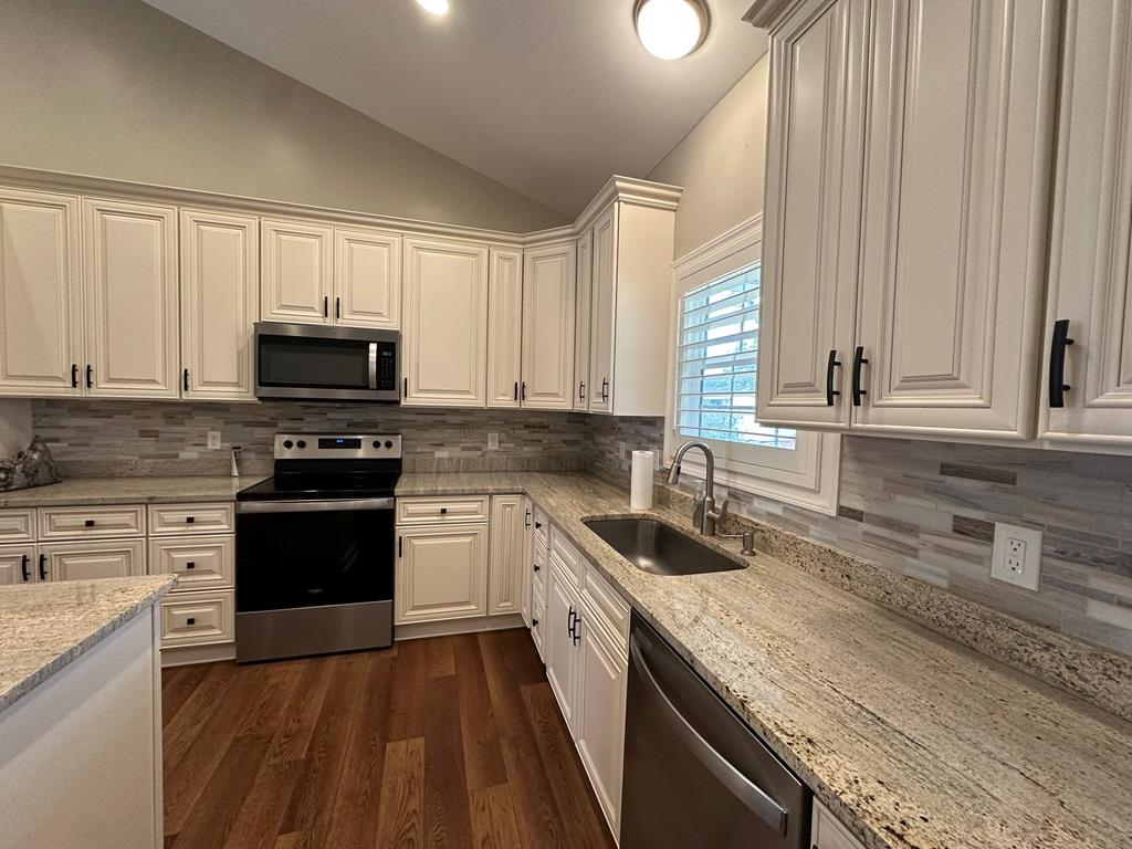 2511 Stonebridge Rd.