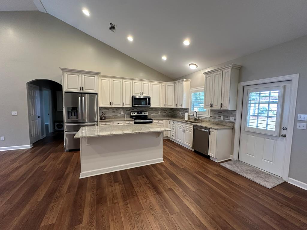 2511 Stonebridge Rd.