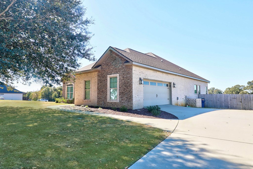 201 Weeping Willow Trail