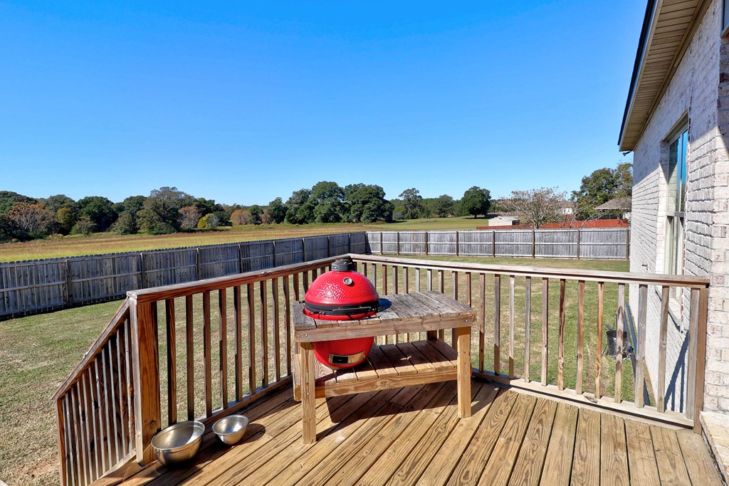 201 Weeping Willow Trail