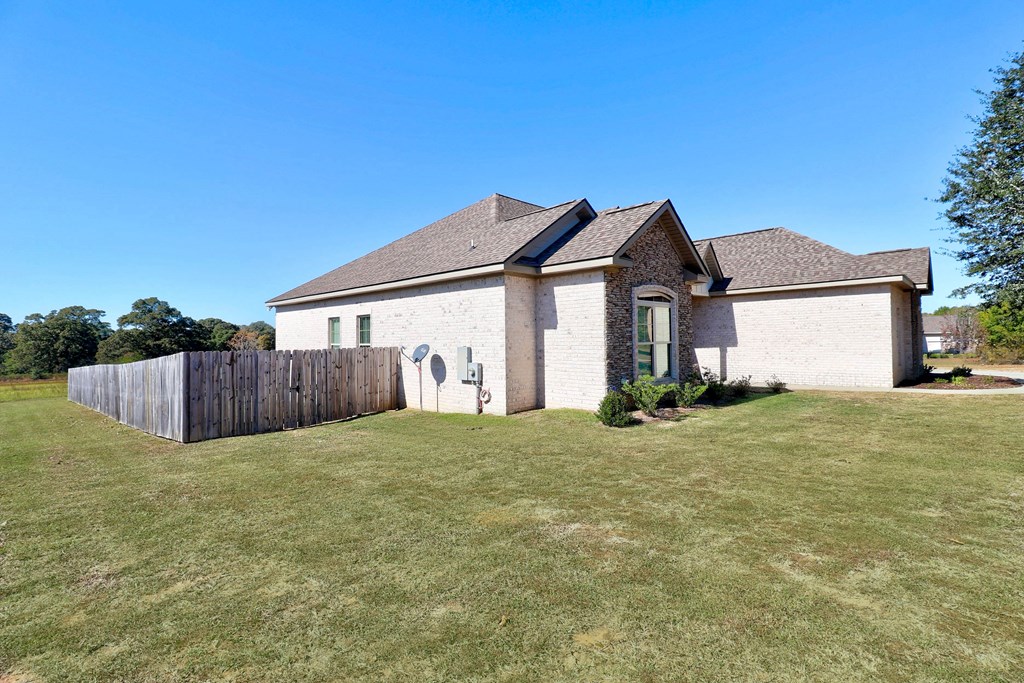 201 Weeping Willow Trail