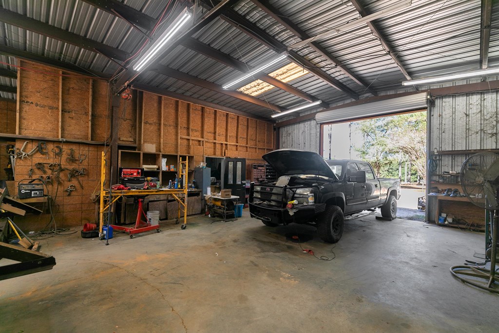 10135 S County Rd 59