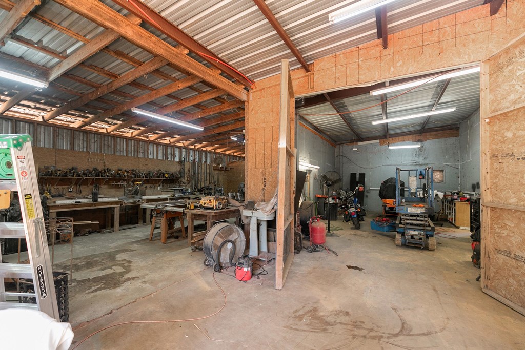 10135 S County Rd 59