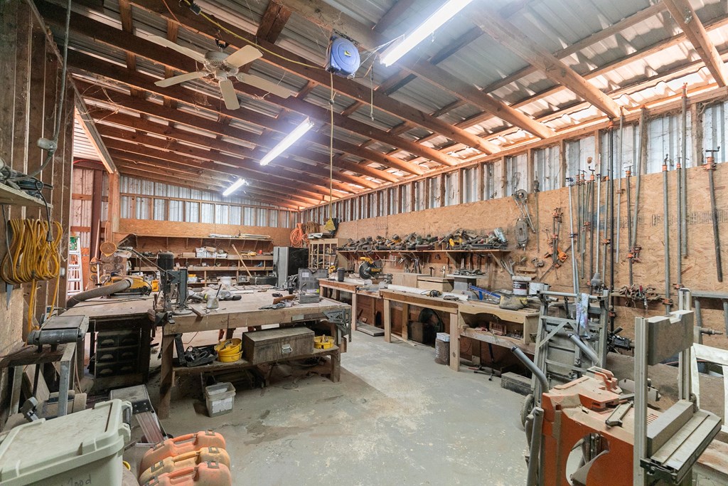 10135 S County Rd 59