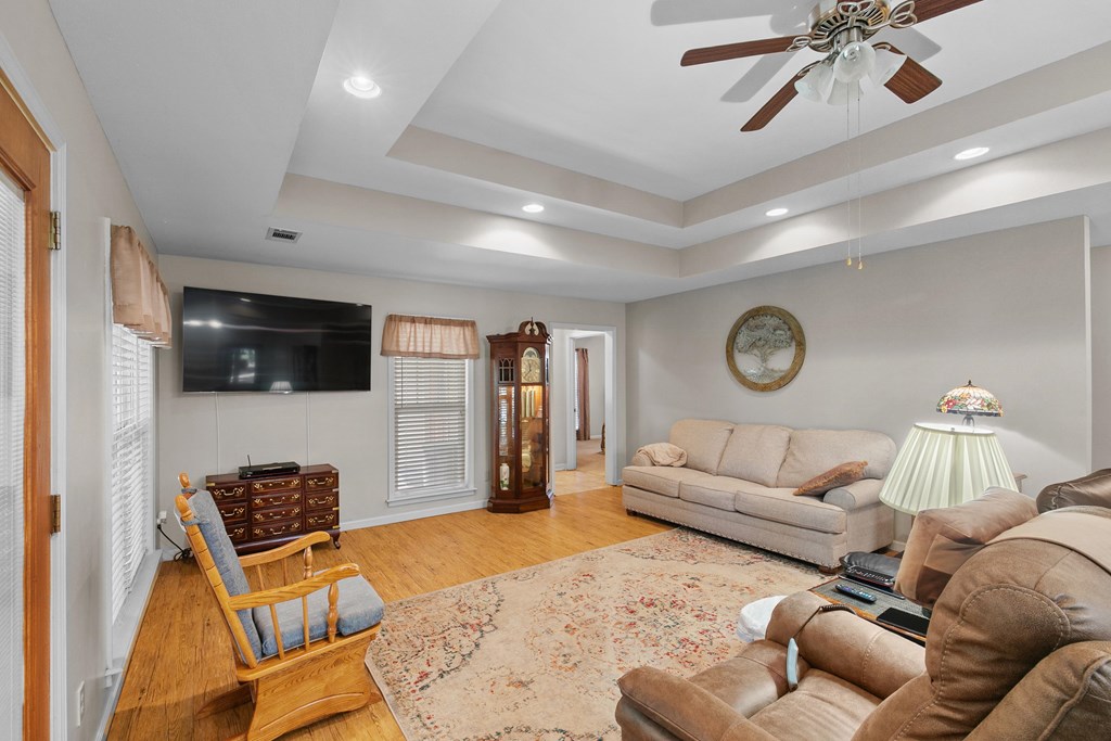 10135 S County Rd 59
