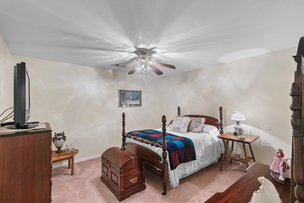 10135 S County Rd 59