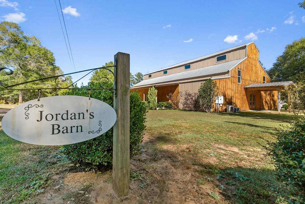 10135 S County Rd 59