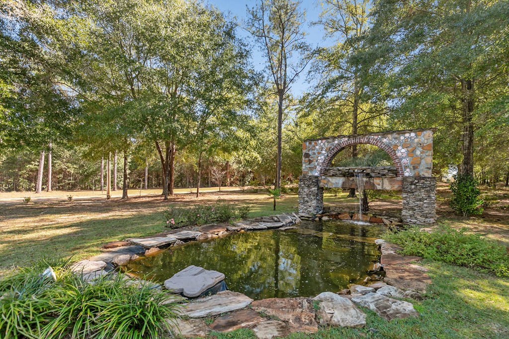 10135 S County Rd 59