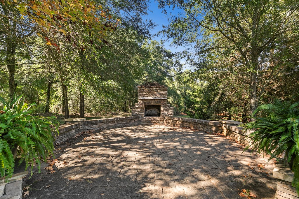 10135 S County Rd 59