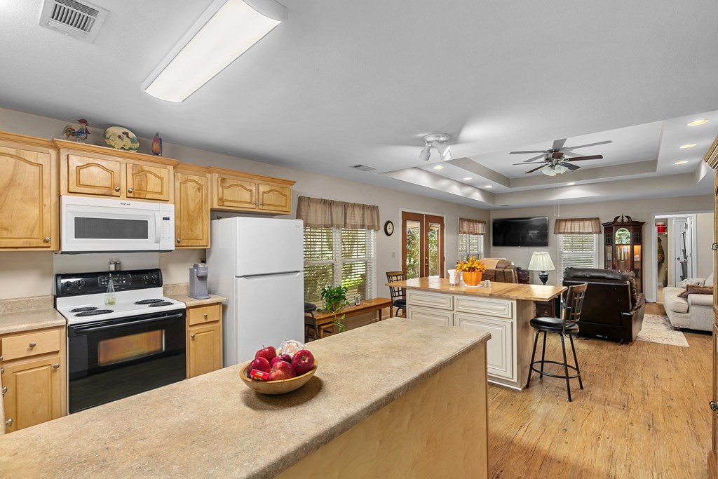 10135 S County Rd 59