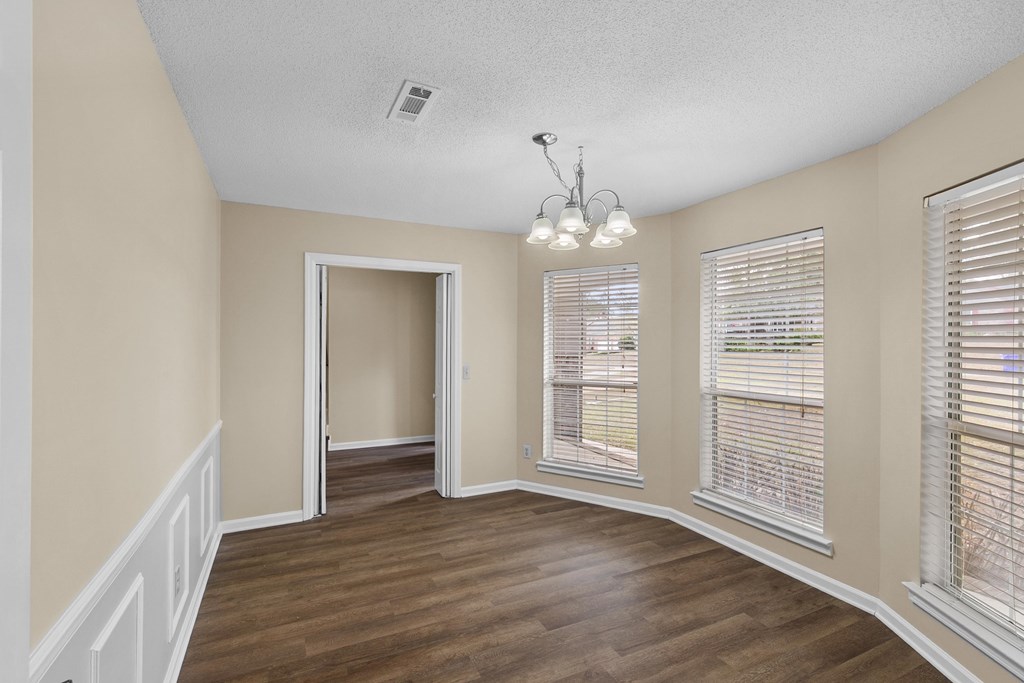 404 Summerrain Terrace