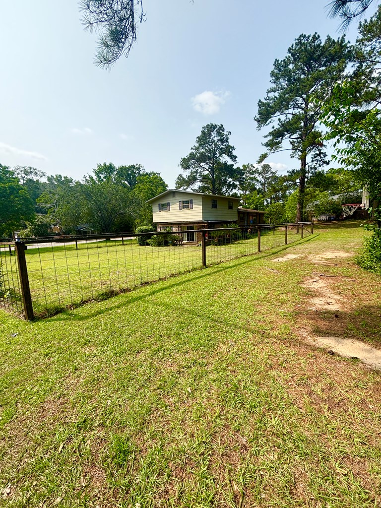 2203 Stonebridge Rd.