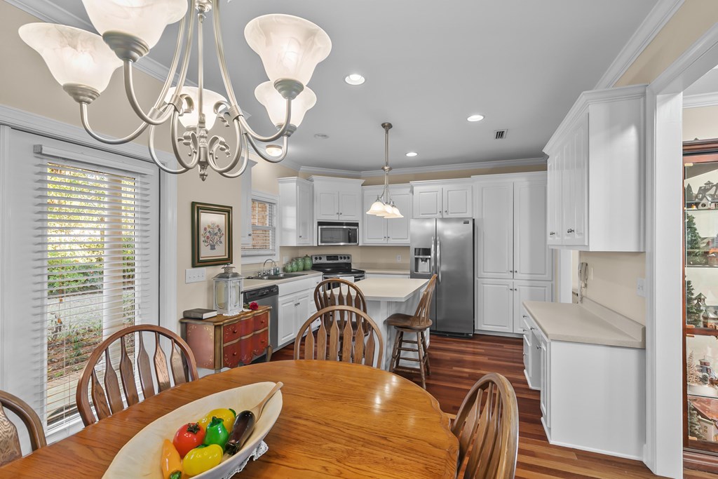 607 Jamestown Boulevard