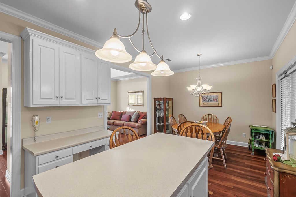 607 Jamestown Boulevard