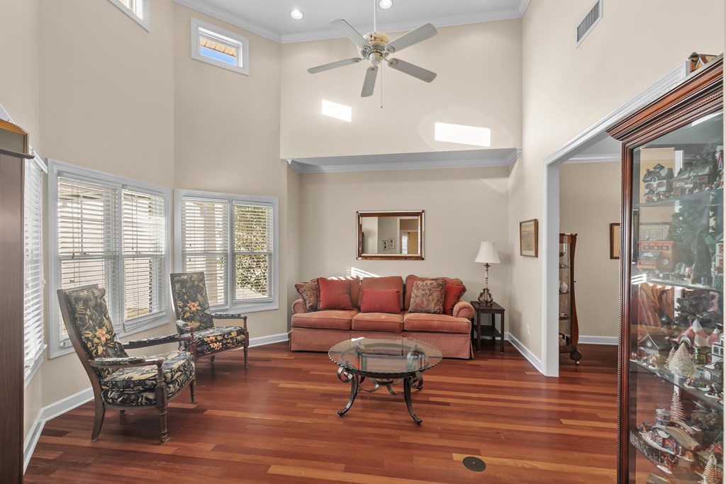 607 Jamestown Boulevard