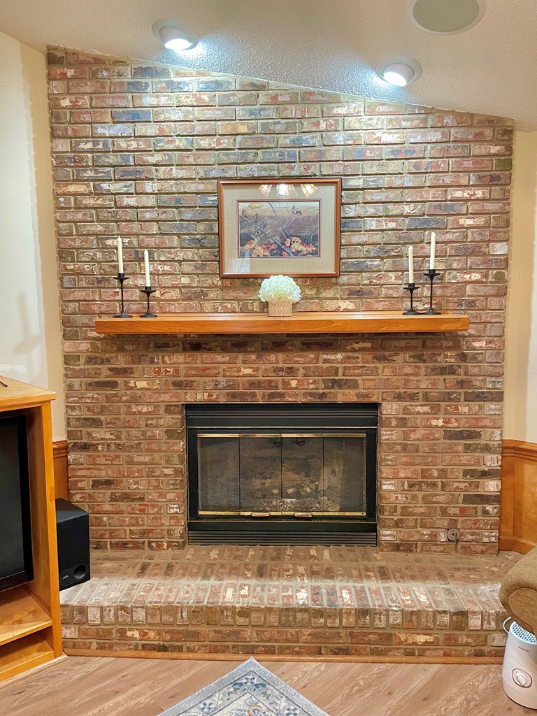 1604 Montcliff Drive