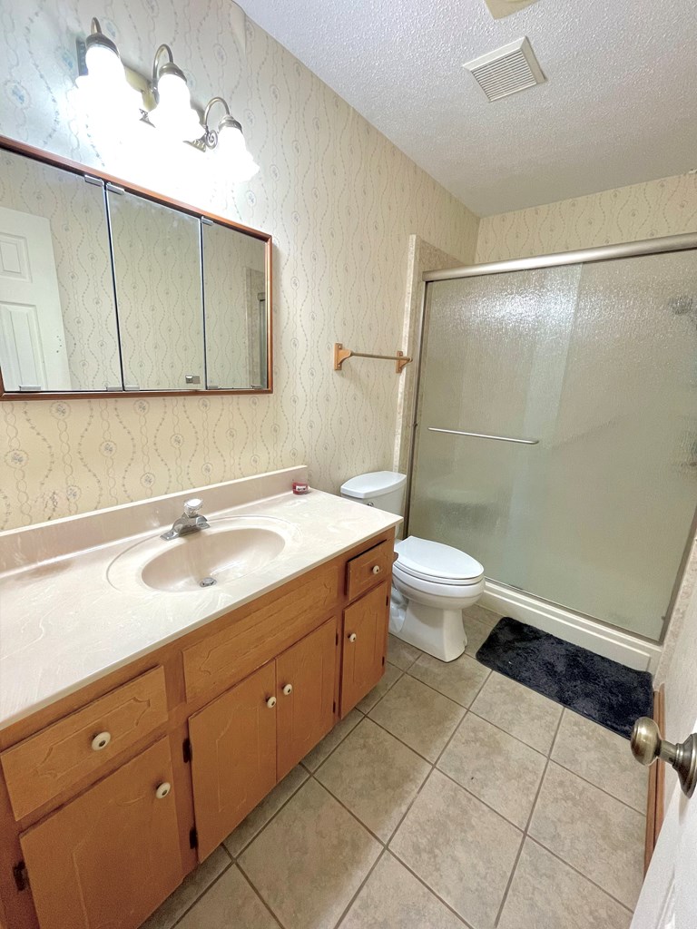 1604 Montcliff Drive