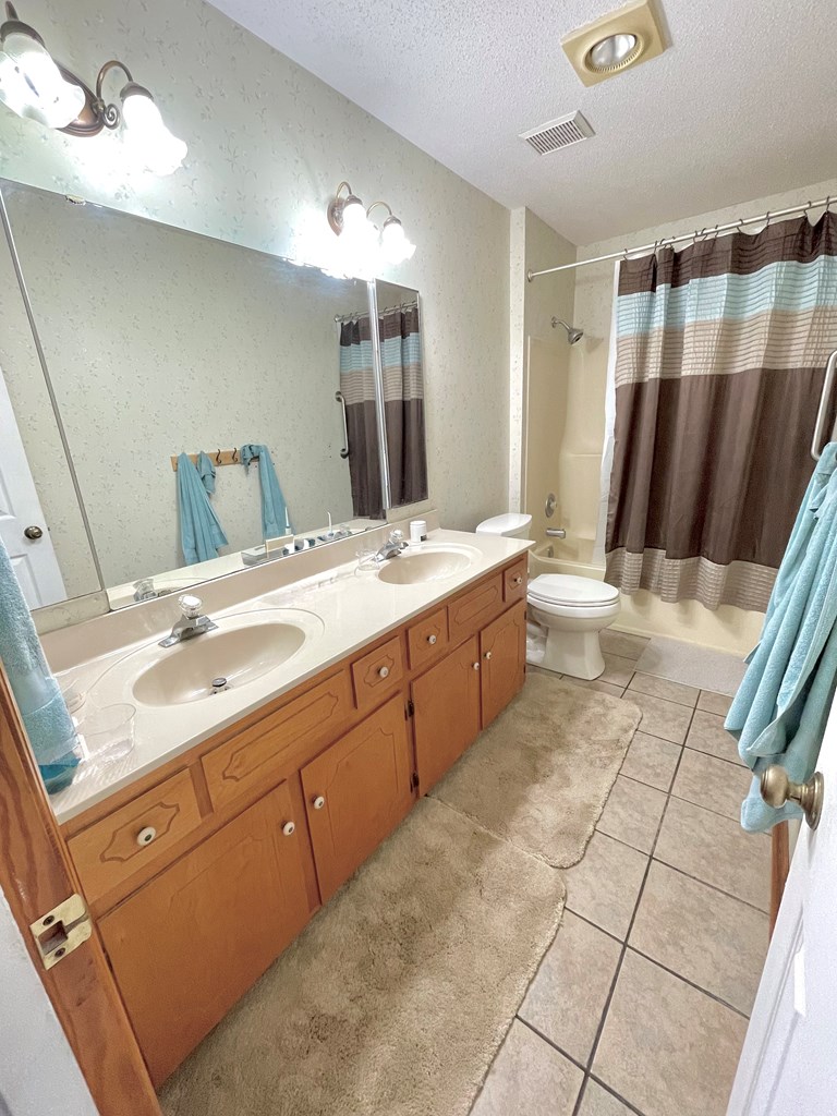 1604 Montcliff Drive