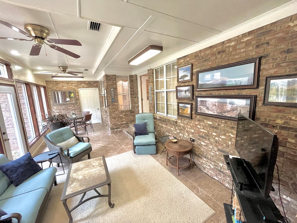 1604 Montcliff Drive