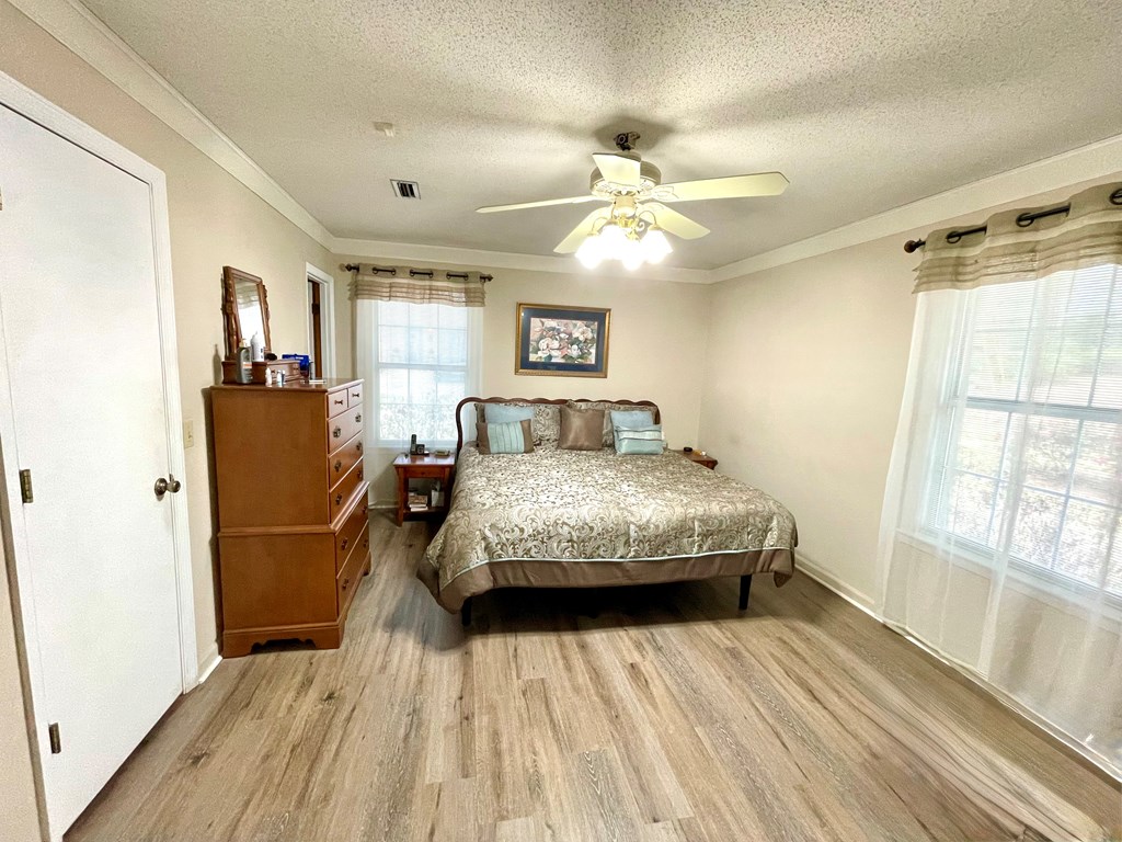 1604 Montcliff Drive