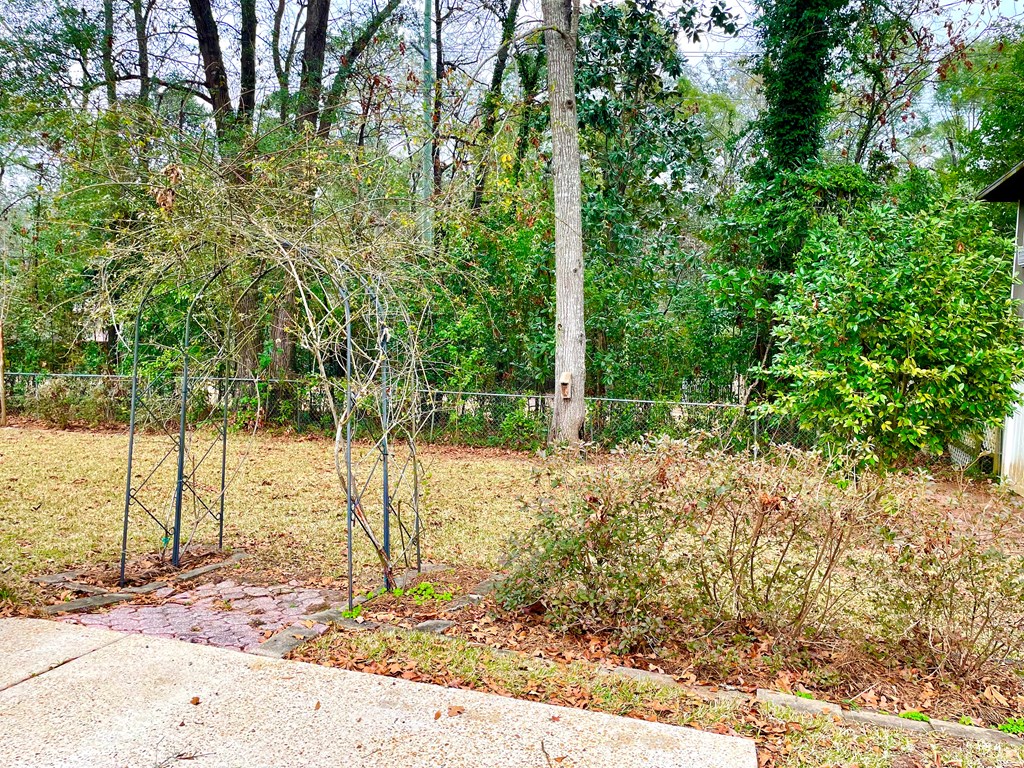 1604 Montcliff Drive