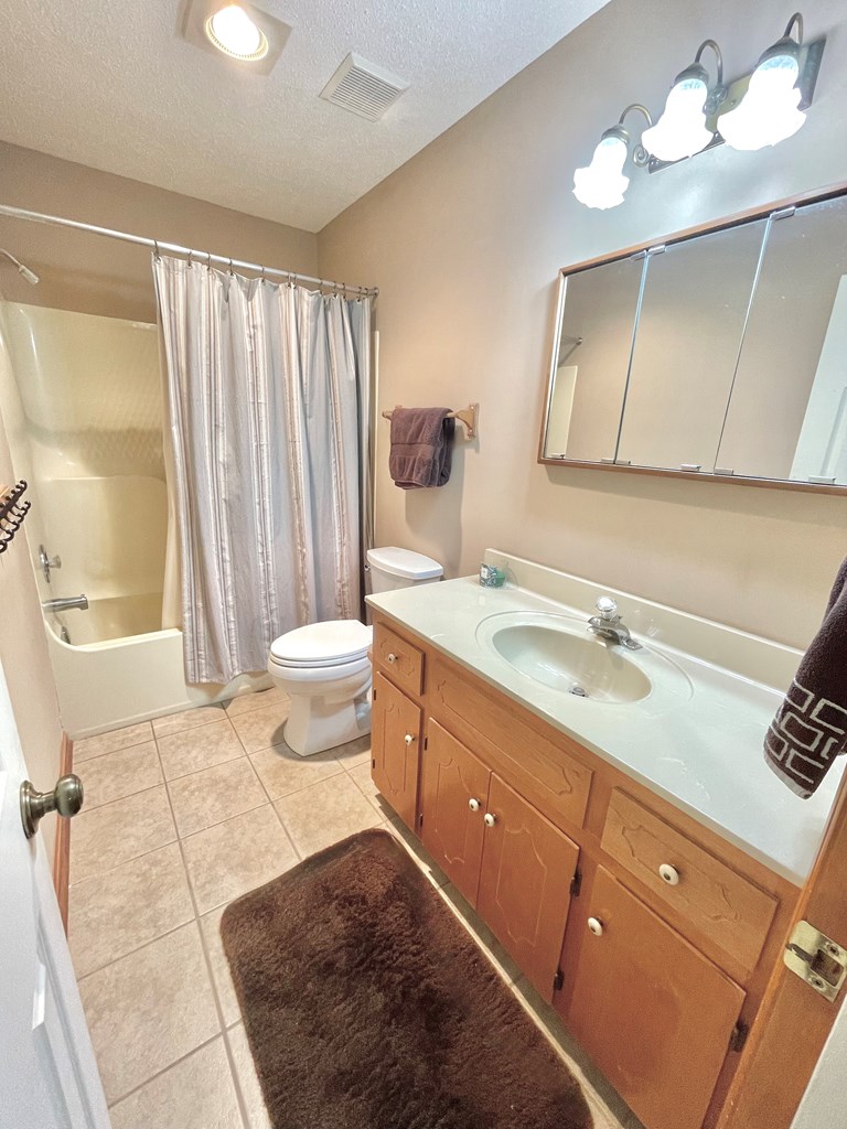 1604 Montcliff Drive