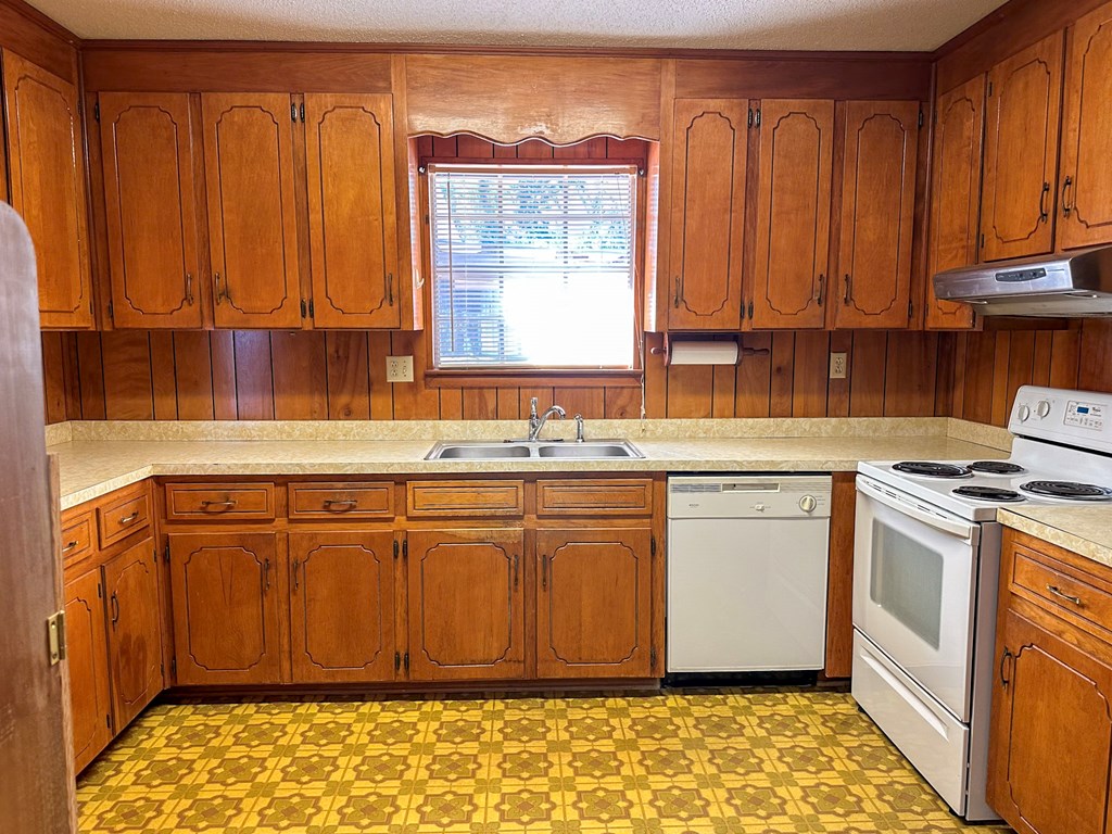 4082 E Cottonwood Rd