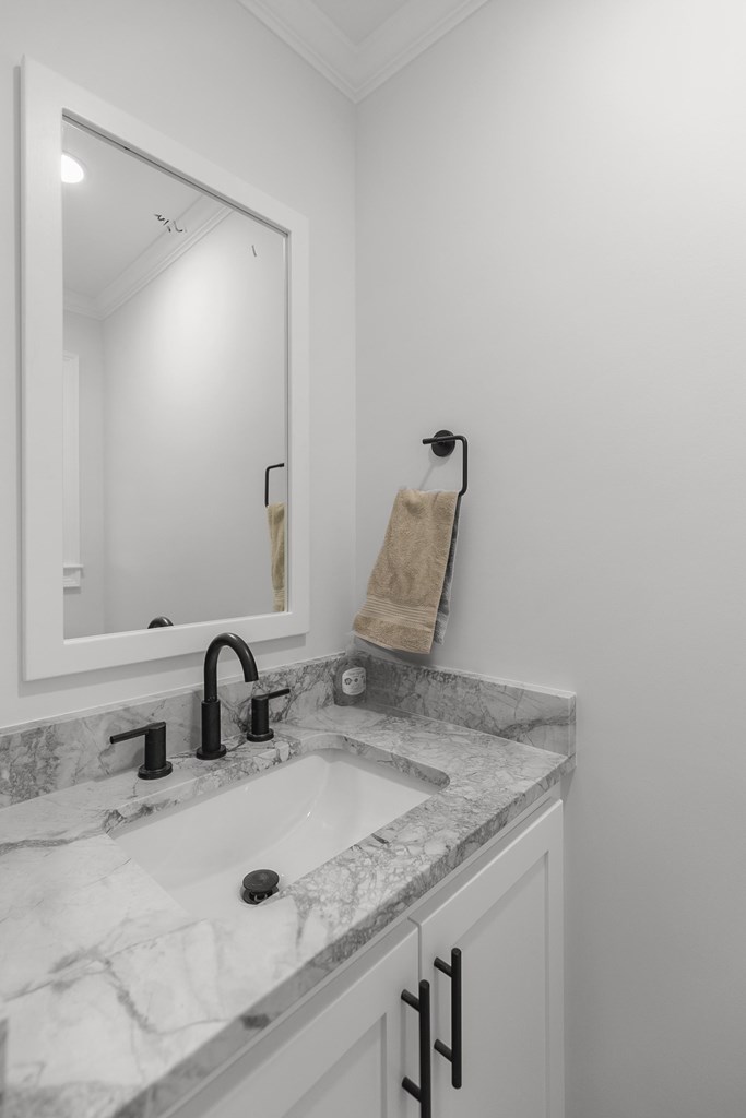 1107 Deerpath Rd
