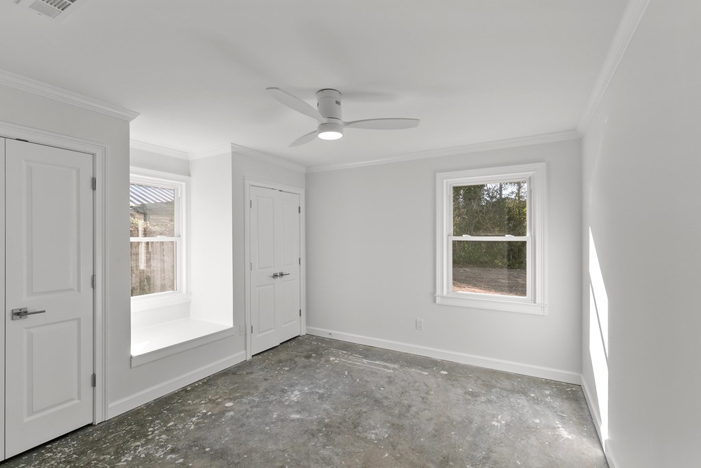 1107 Deerpath Rd