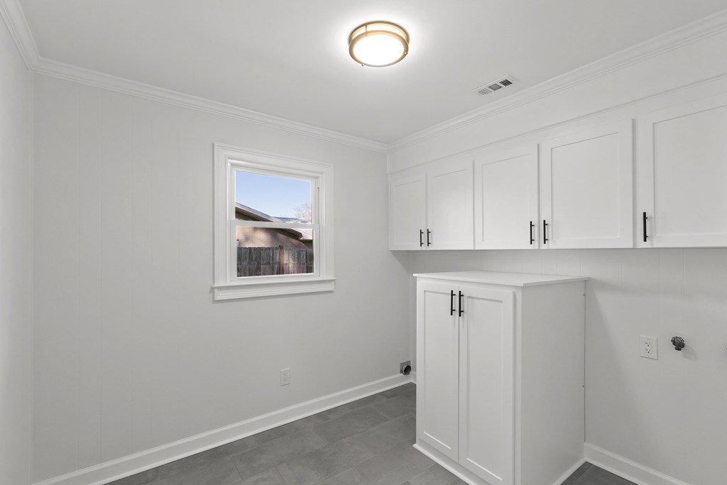 1107 Deerpath Rd