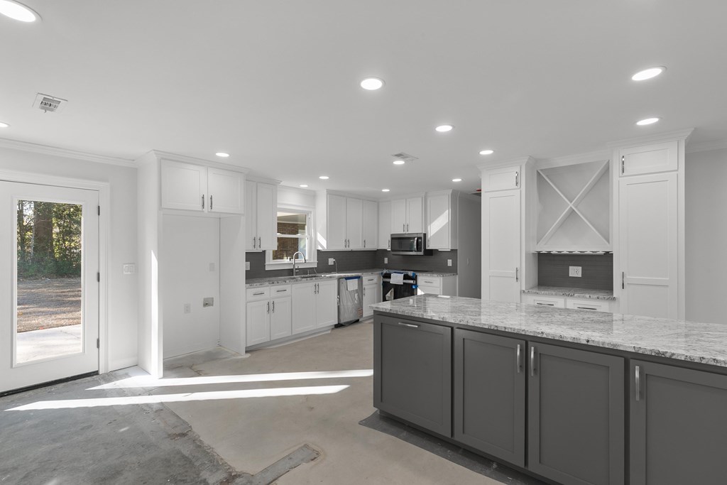 1107 Deerpath Rd