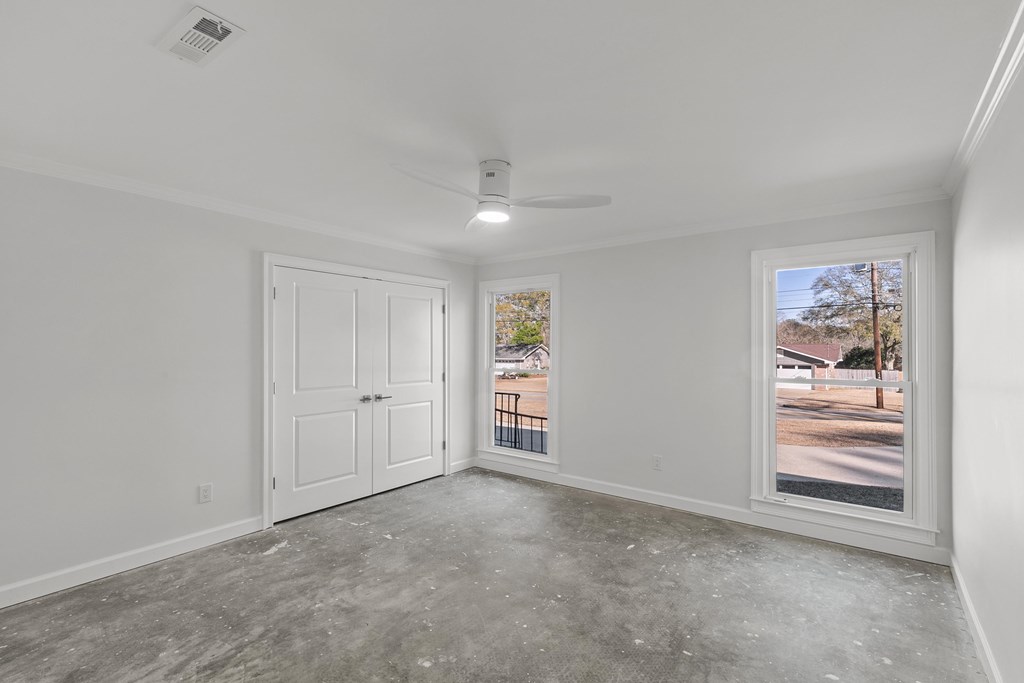 1107 Deerpath Rd