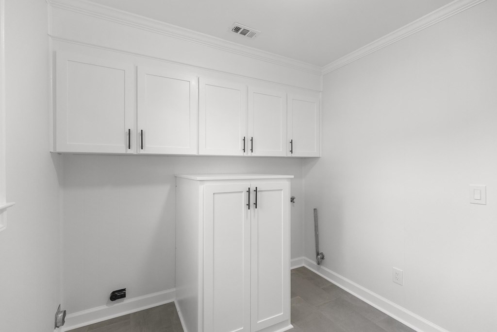 1107 Deerpath Rd