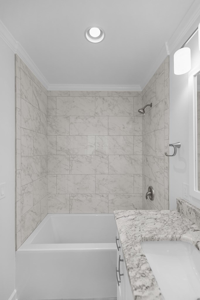 1107 Deerpath Rd