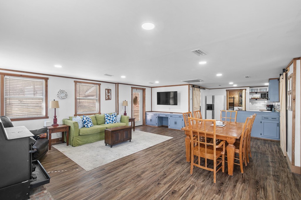 491 S Santa Barbara Drive