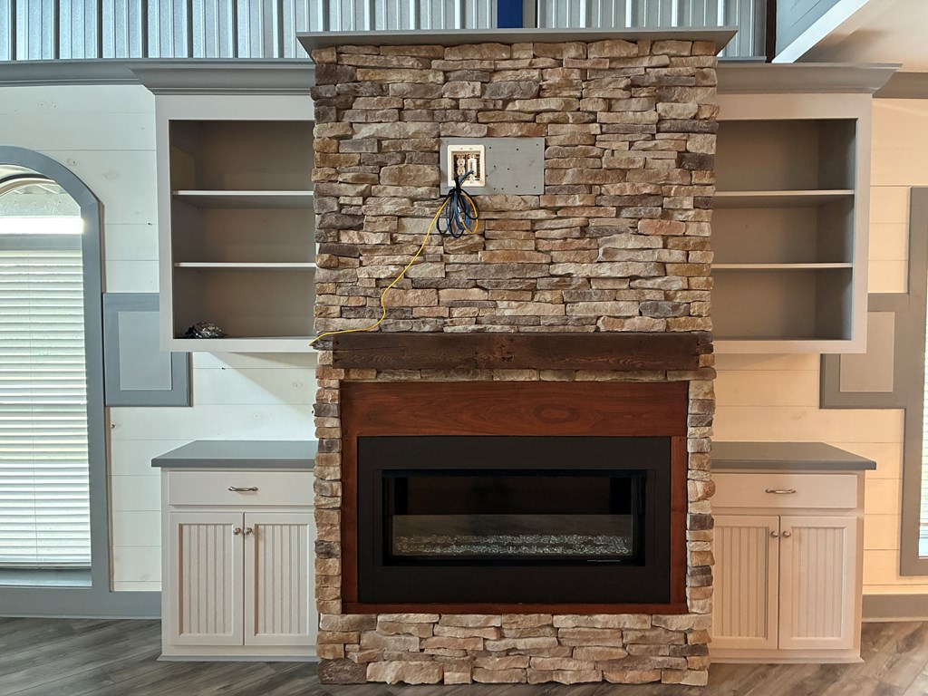 300 E County Rd 32 E