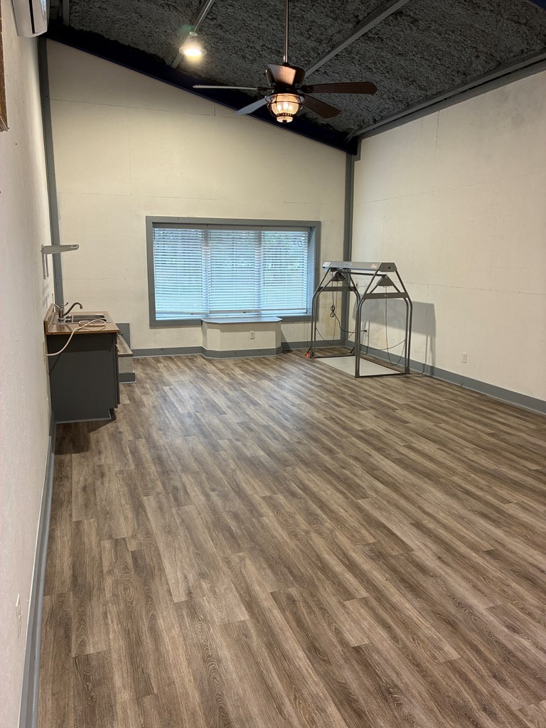 300 E County Rd 32 E