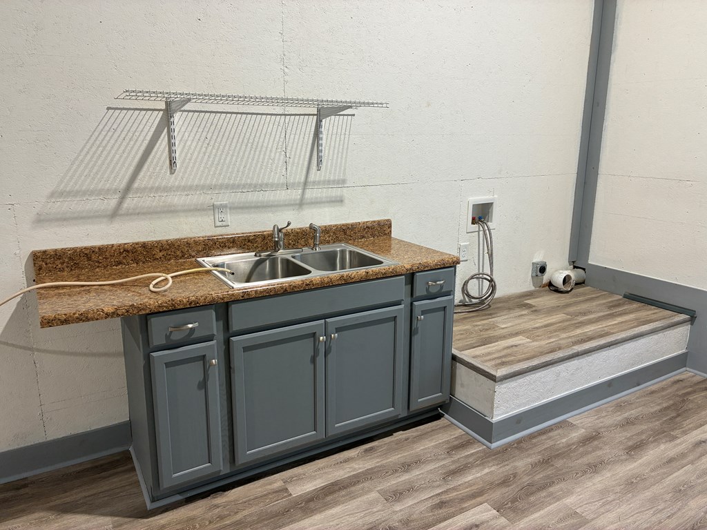 300 E County Rd 32 E