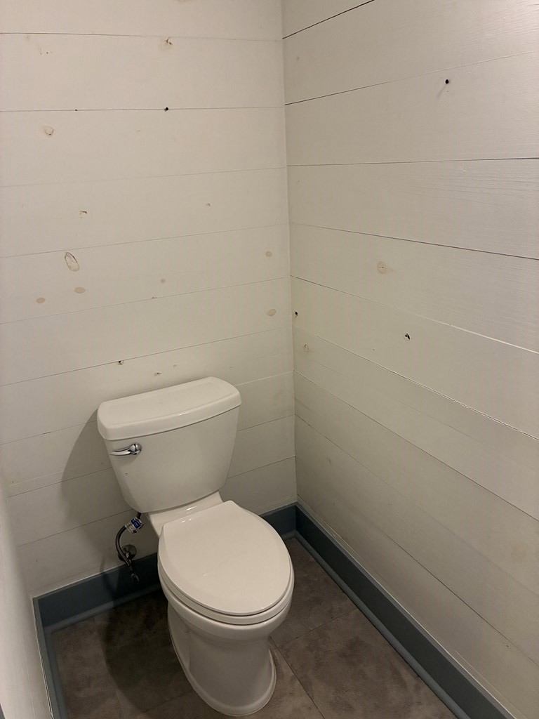 300 E County Rd 32 E