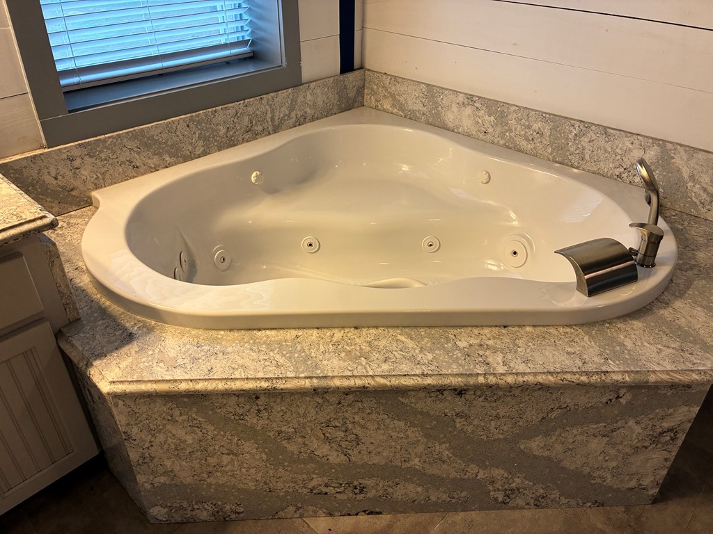 300 E County Rd 32 E