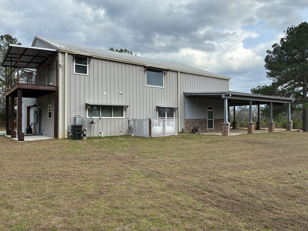 300 E County Rd 32 E