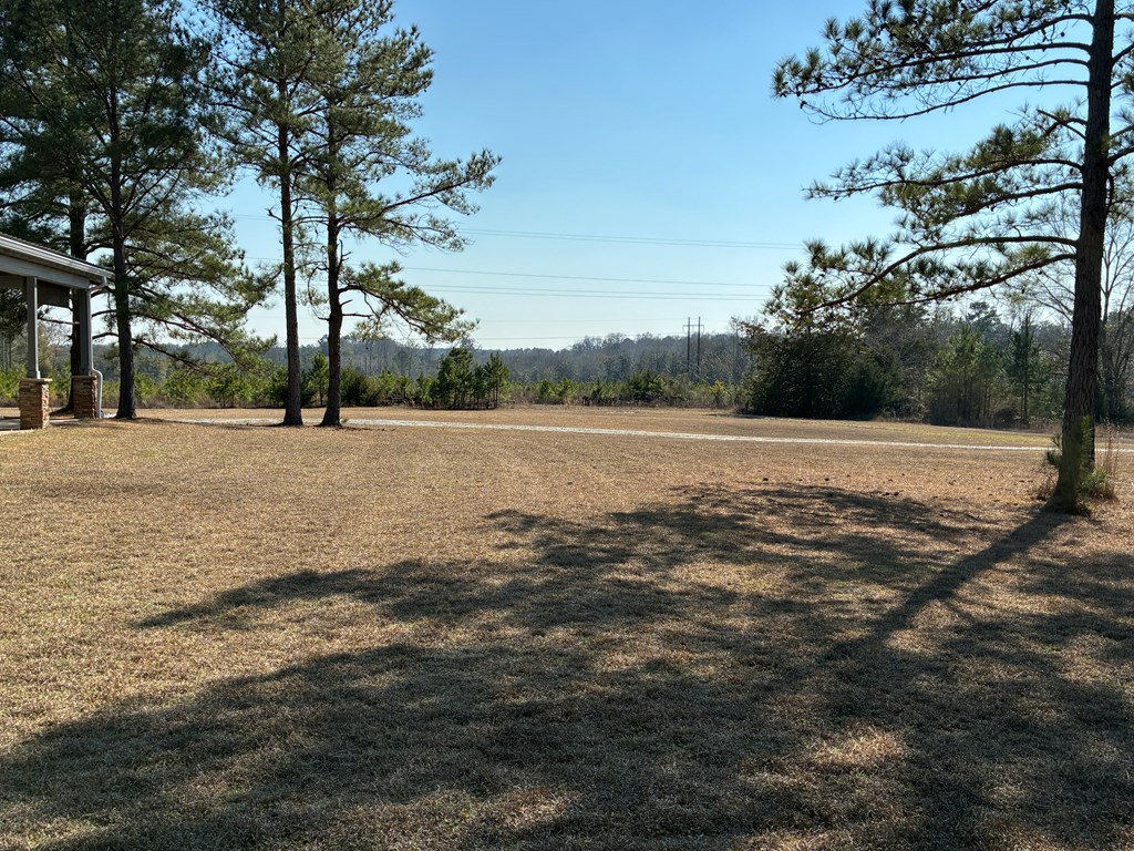 300 E County Rd 32 E