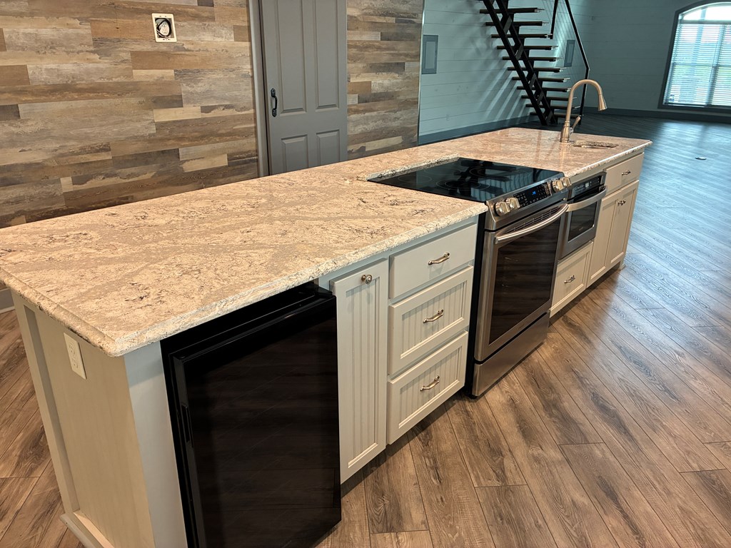 300 E County Rd 32 E