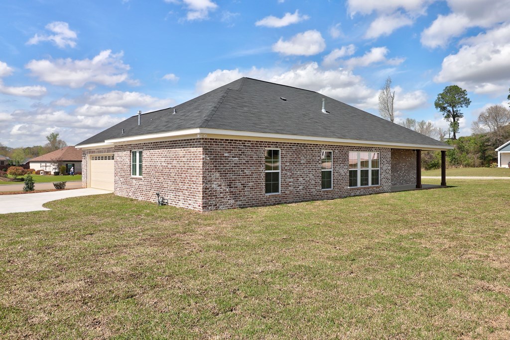 201 Courtland Dr.