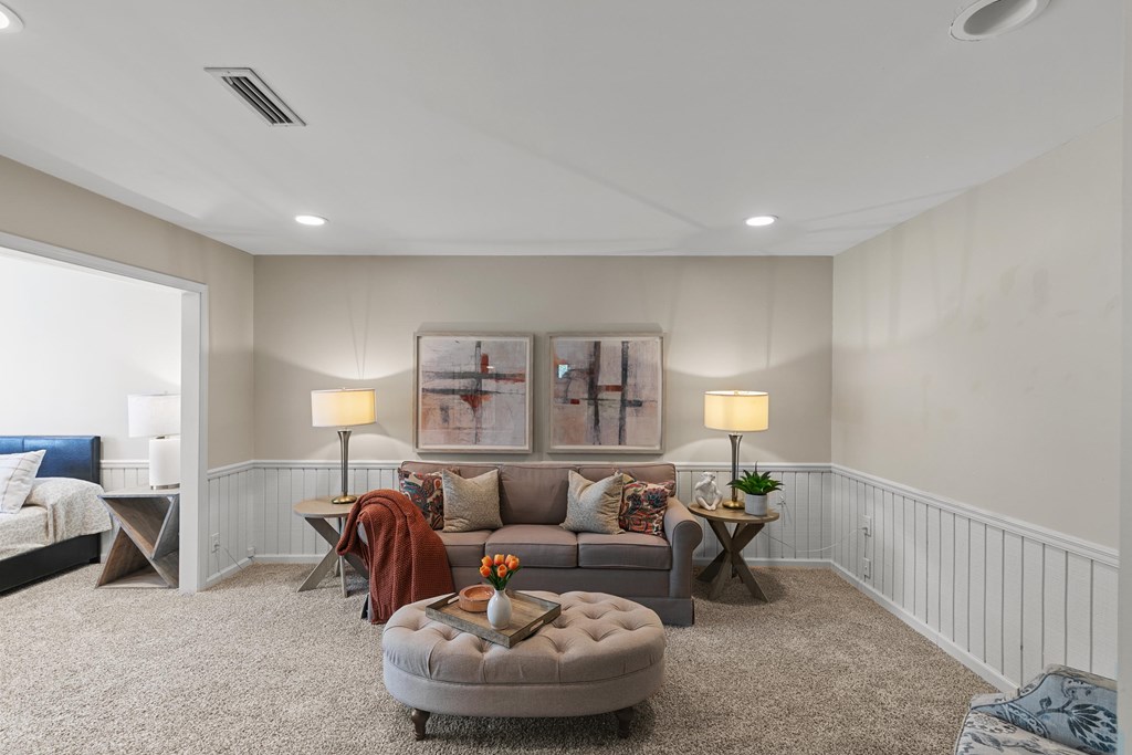 619 Farrah Circle