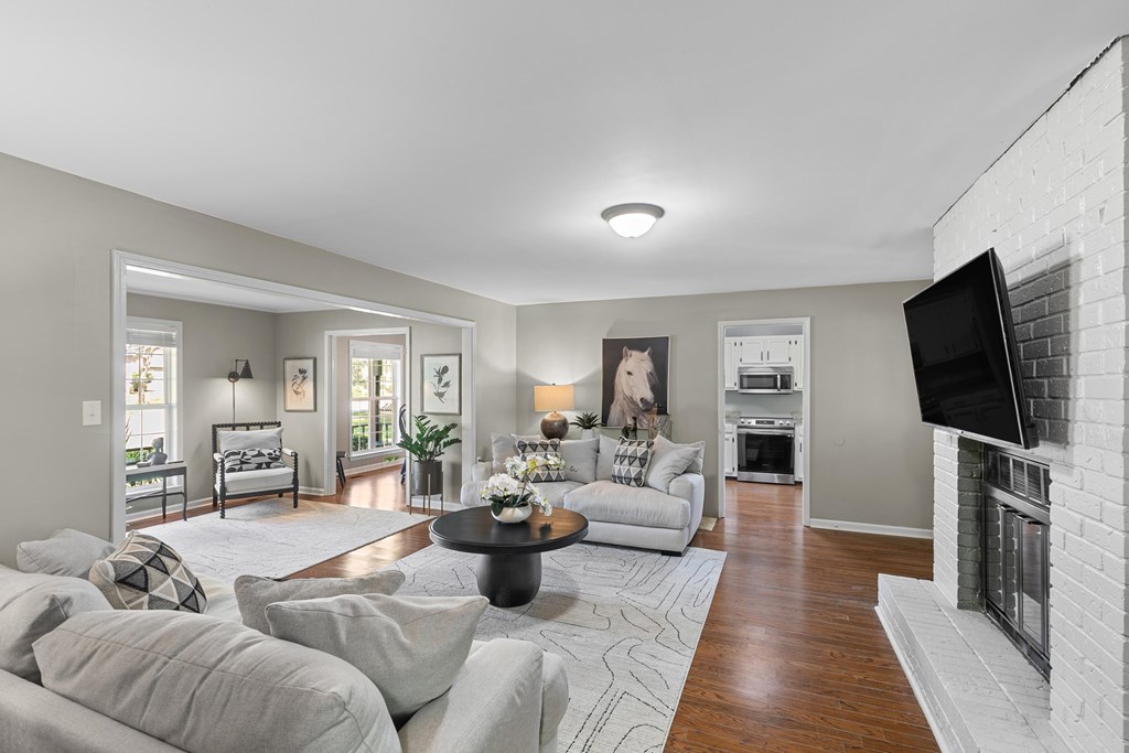 619 Farrah Circle