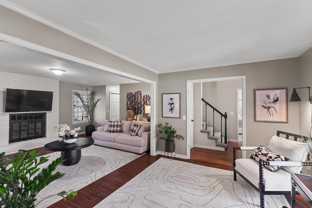619 Farrah Circle
