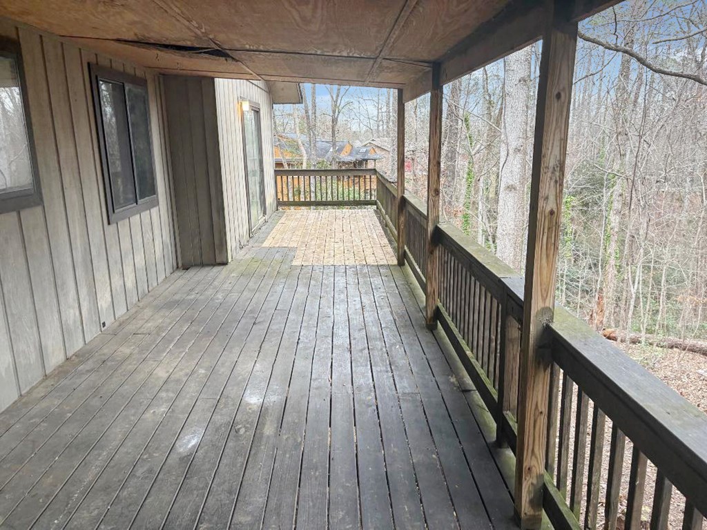 100 Ridgewood Lane