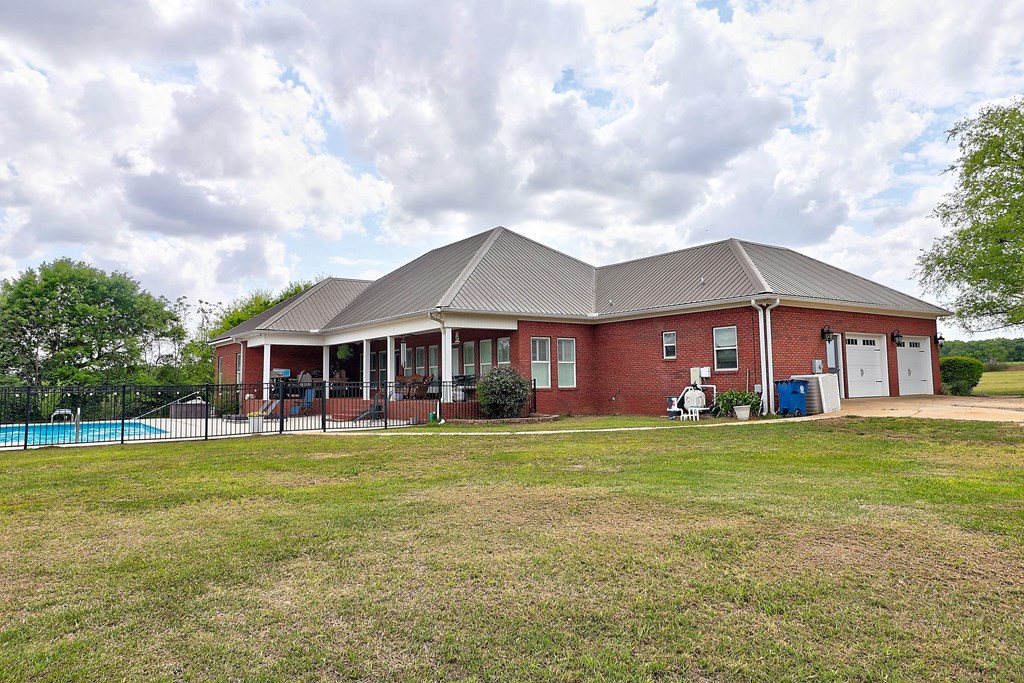 609 County Rd 11
