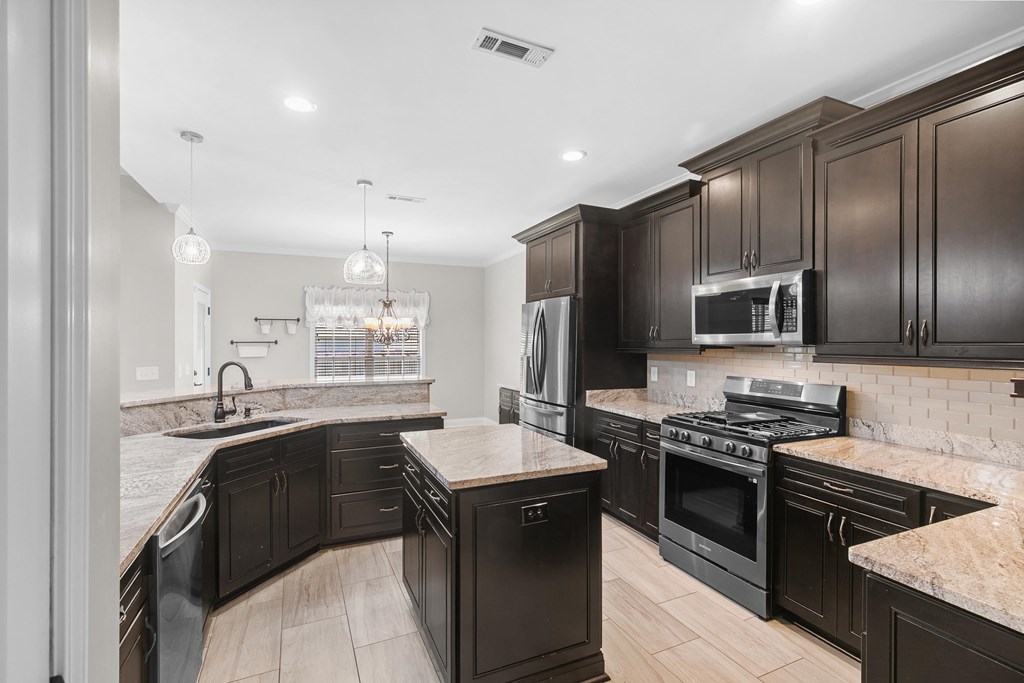 217 Glen Oaks